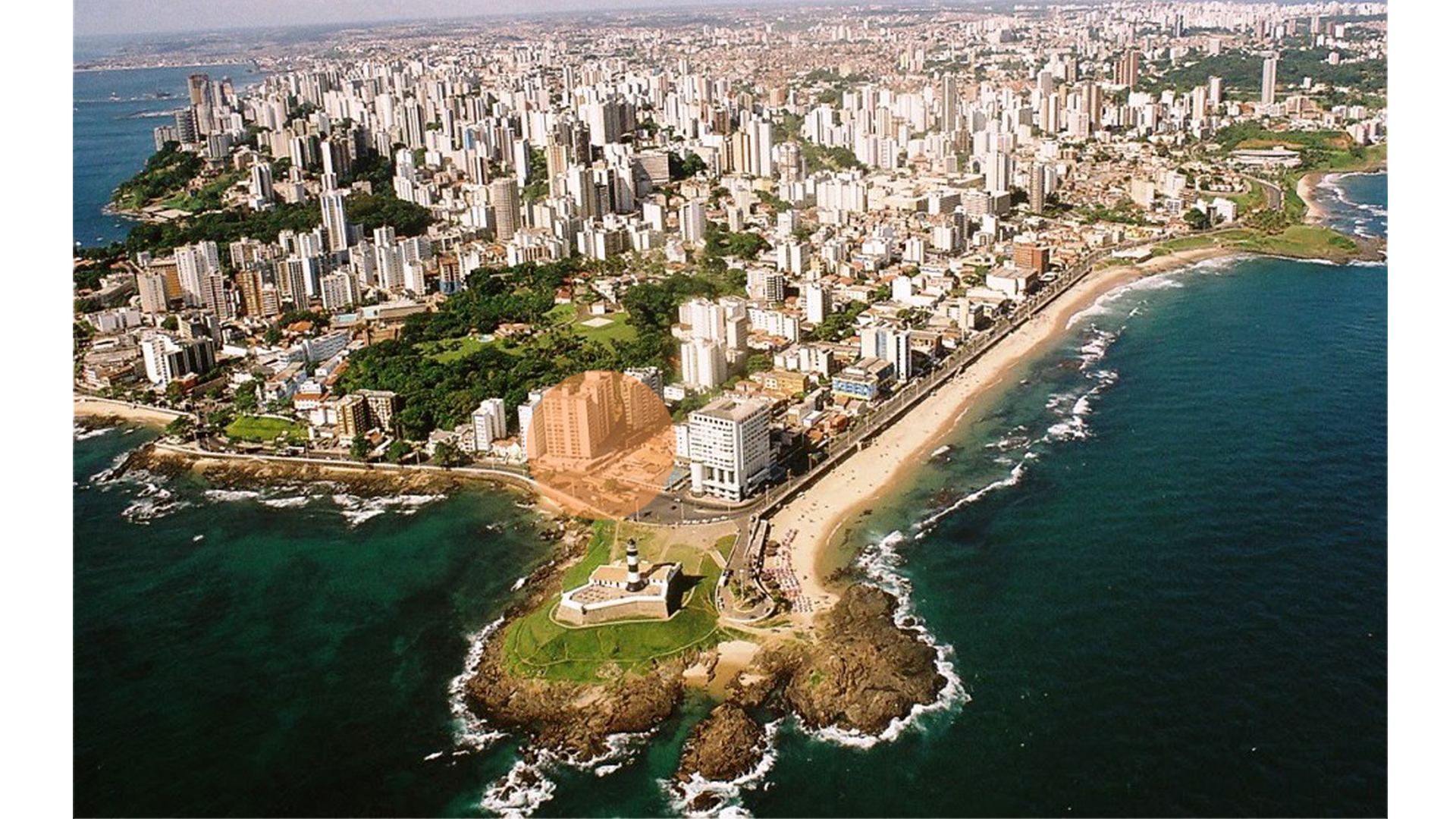 Столица государства бразилия. Салвадор город. Сальвадор Бразилия. Исторический центр города Салвадор-ди-Баия. Город Бразилия вид сверху.